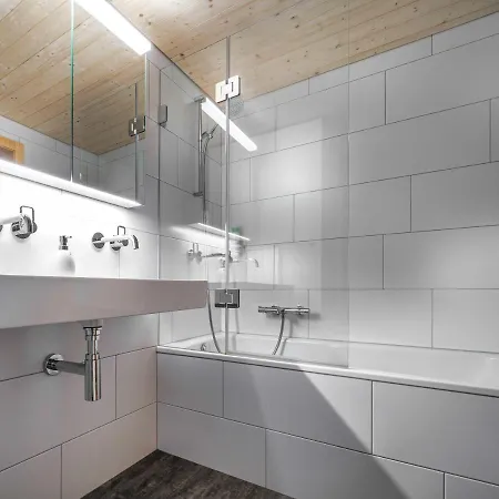 3. Im Nue-hus